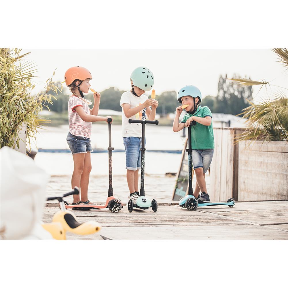 Scoot & Ride Highwaykick 3 LED Scooter, blueberry - Kinderroller, ab 3 Jahren