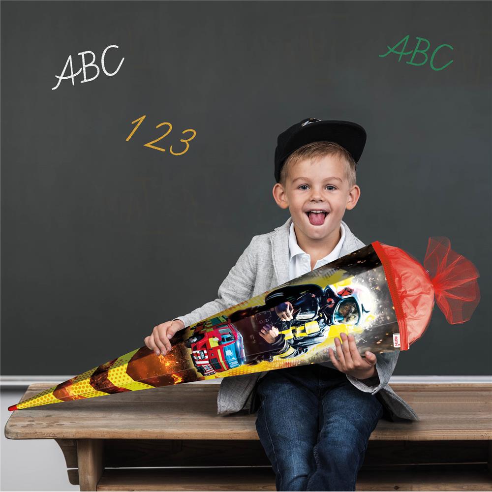 Roth Schultüte Feuerwehrmann, 85cm, eckig, Rot(h)-Spitze, Tüllverschluss