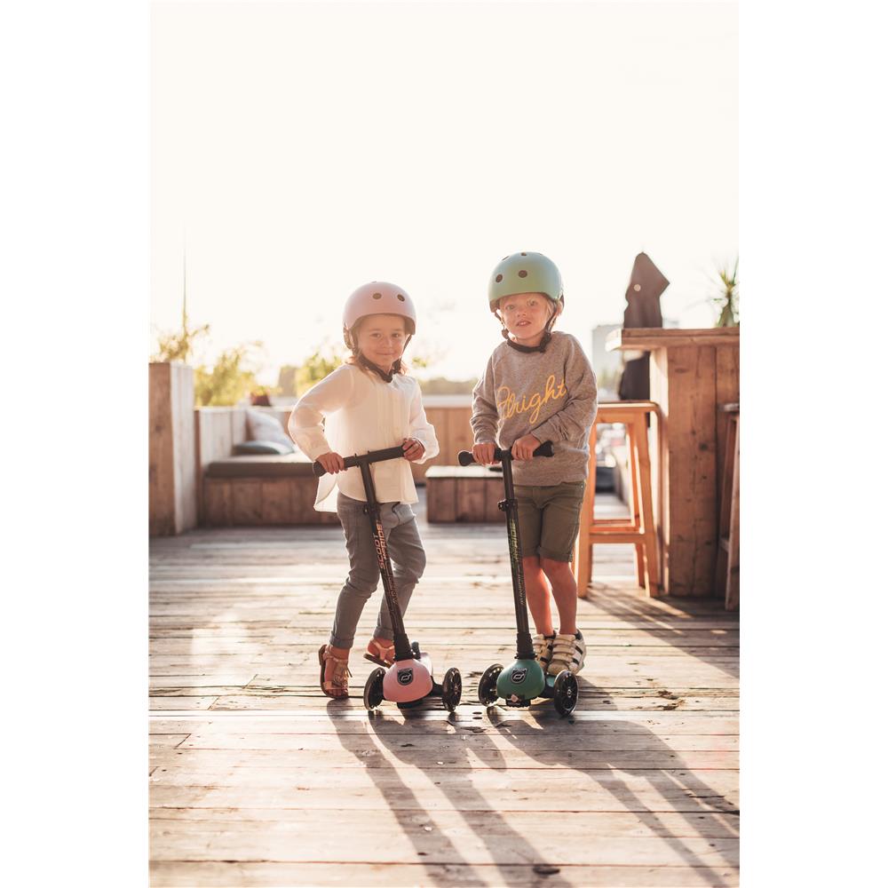 Scoot & Ride Highwaykick 3 LED Scooter, forest - Kinderroller, ab 3 Jahren