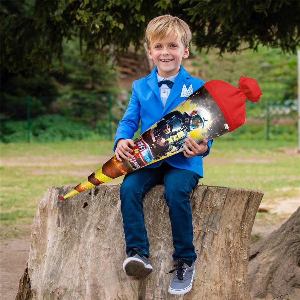 Roth Schultüte Feuerwehrmann, 70cm, rund, Rot(h)-Spitze, Filzverschluss, Folieneffekt