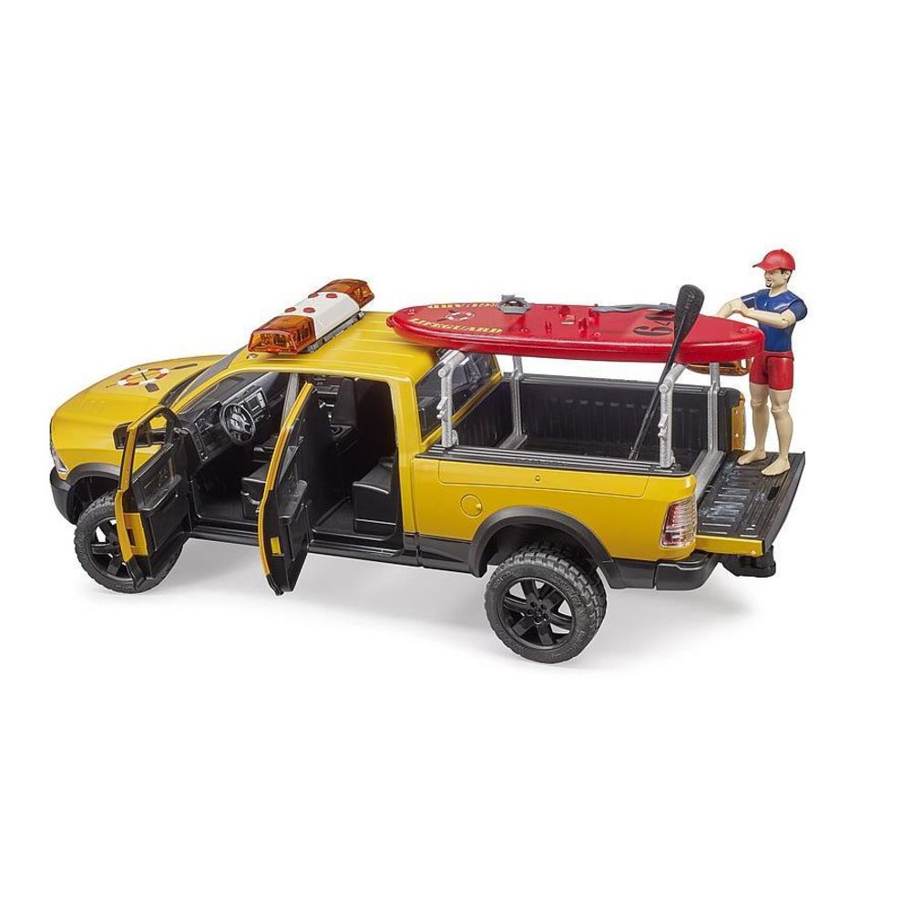 Bruder 02506 - RAM 2500 Power Wagon Life Guard mit Figur, Stand Up Paddle und Light & Sound Modul