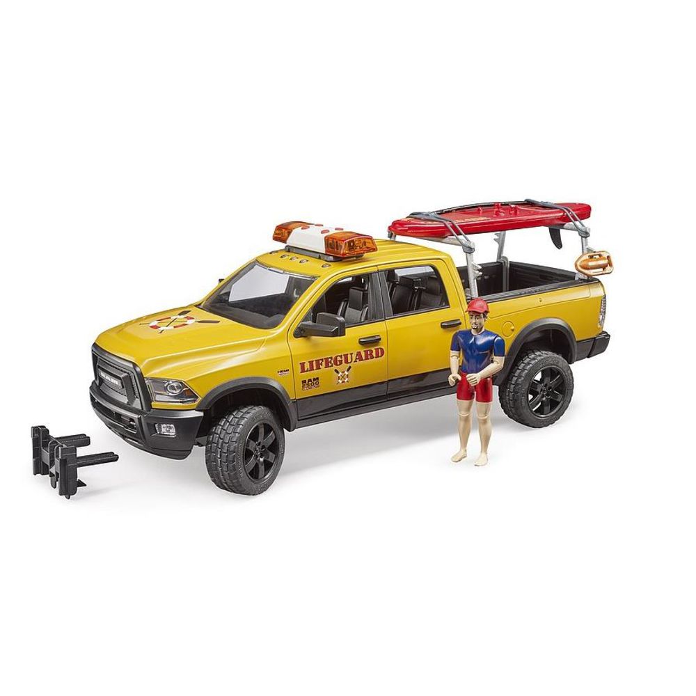 Bruder 02506 - RAM 2500 Power Wagon Life Guard mit Figur, Stand Up Paddle und Light & Sound Modul