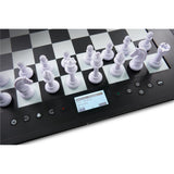 MILLENNIUM M831 The King Competition – Schachcomputer mit LED-Zuganzeige & Online-Funktion