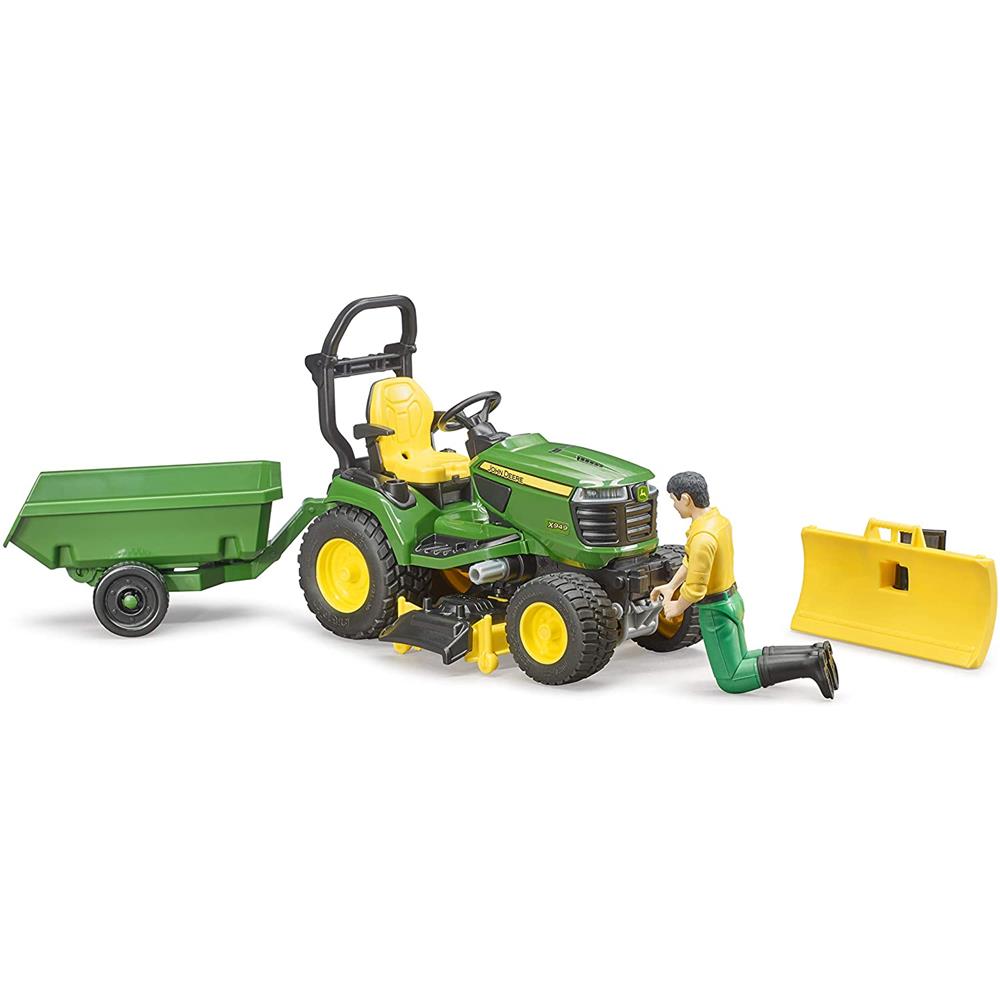 Bruder 62104 - bworld John Deere Aufsitzrasenmäher mit Anhänger und Gärtner