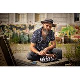 MILLENNIUM eONE M841 – Elektronisches Schachbrett für Online-Spiel mit LEDs & Akku