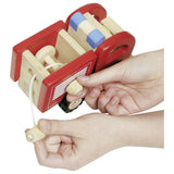 goki Einsatzfahrzeug aus Holz - Feuerwehr mit Spielfigur