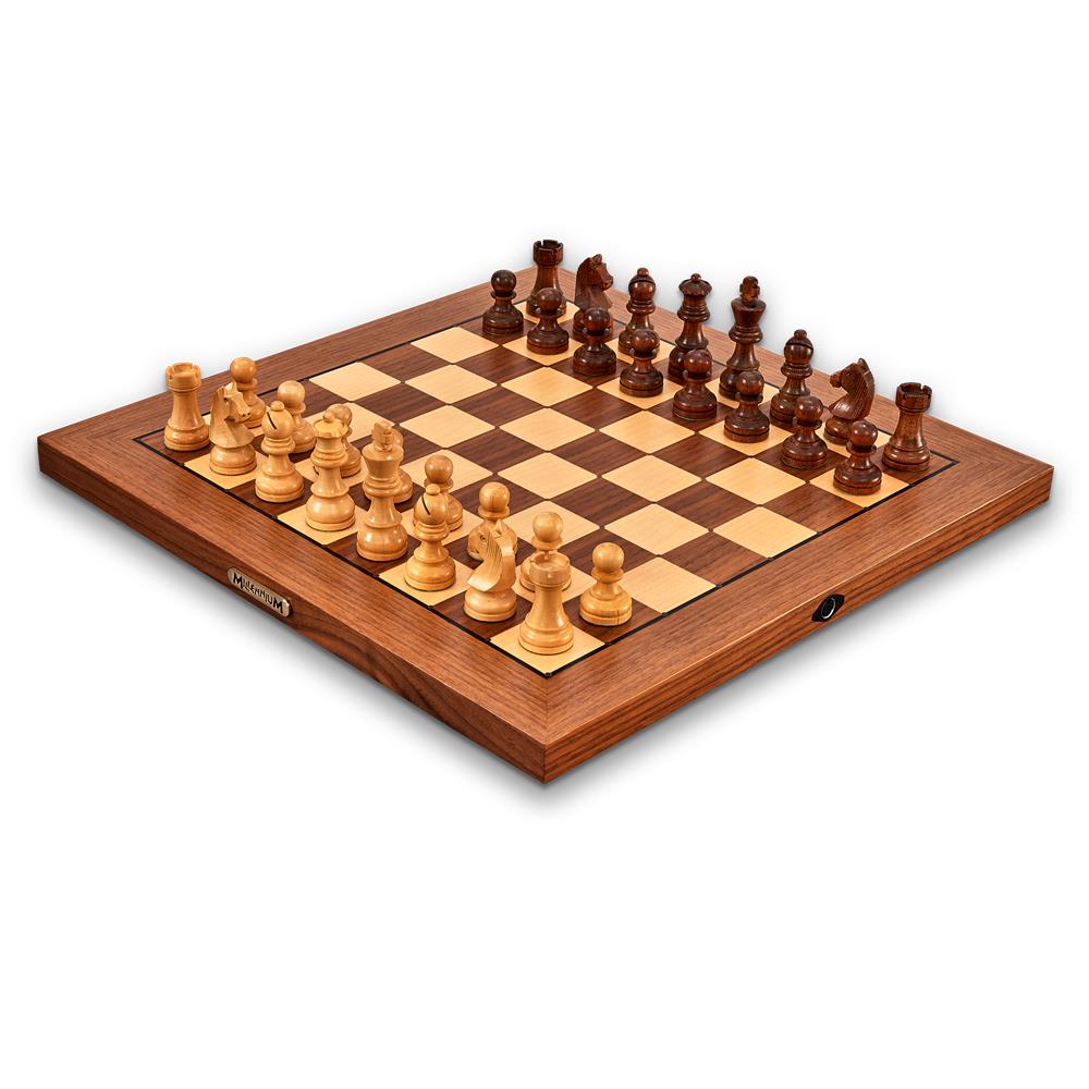 MILLENNIUM M828 Chess Classics Exclusive – Premium-Schachcomputer mit The King & ChessGenius