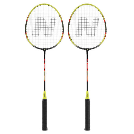 NILS Badminton Set mit 2 Schlägern 3 Federbällen und Tasche, Freizeit Sport