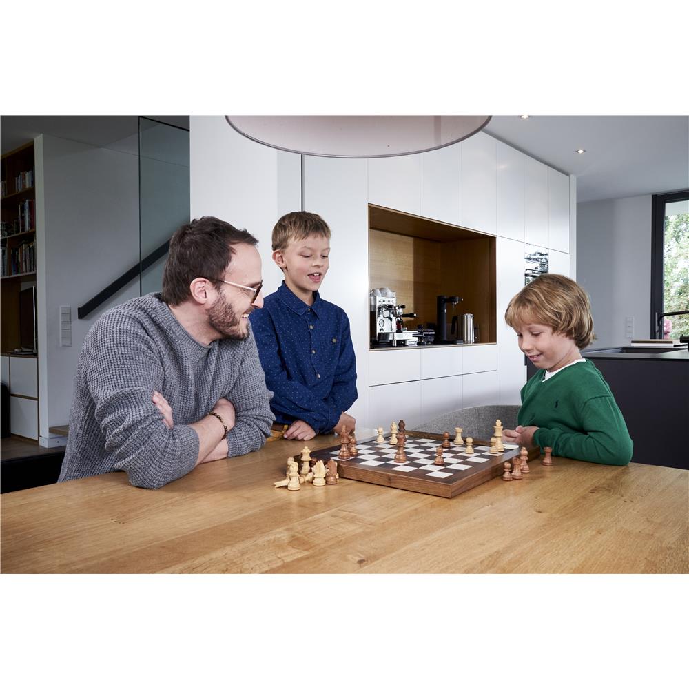 MILLENNIUM M830 The King Performance – Schachcomputer mit Echtholzrahmen & LED-Zuganzeige