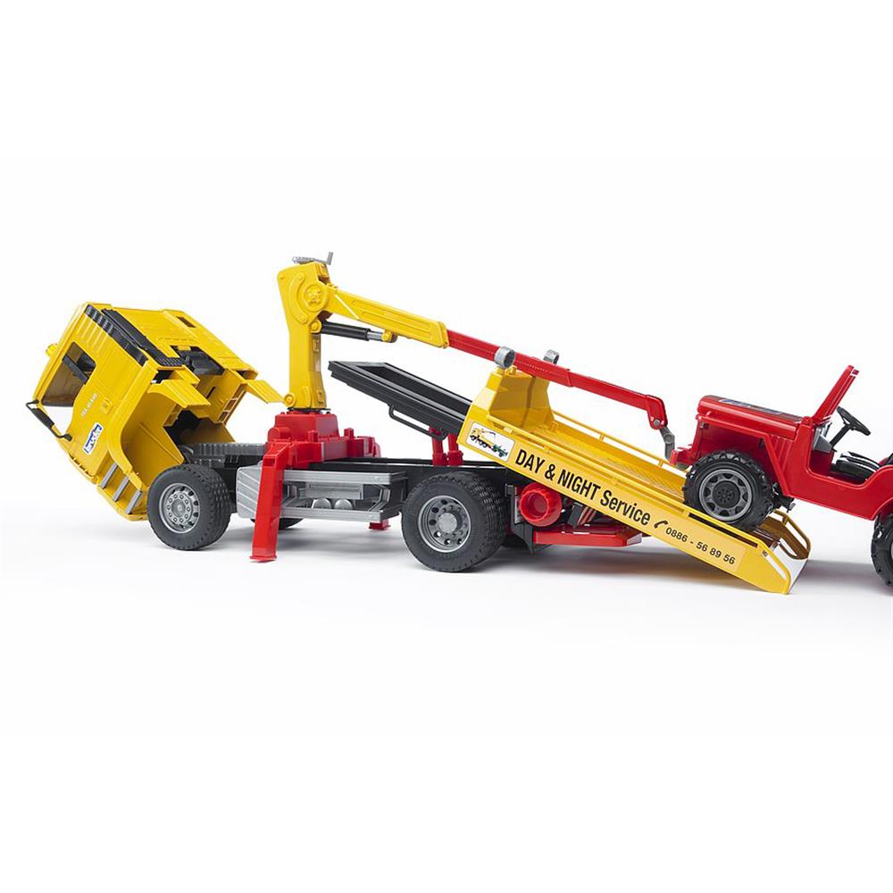 Bruder 02750 - MAN TGA Abschlepp-LKW mit Geländewagen, 1:16