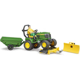 Bruder 62104 - bworld John Deere Aufsitzrasenmäher mit Anhänger und Gärtner